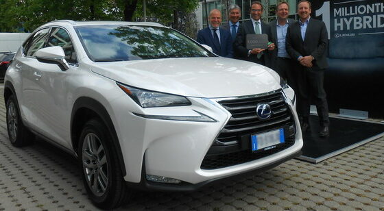 Lexus isporučio milioniti hibridni automobil