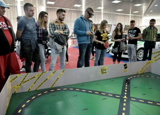 Kad pijem ne vozim na standu Asocijacije automobilskih novinara Srbije na Salonu automobila