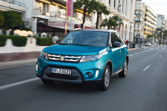 Suzuki Vitara s opremom Premium po sistemu plati i vozi