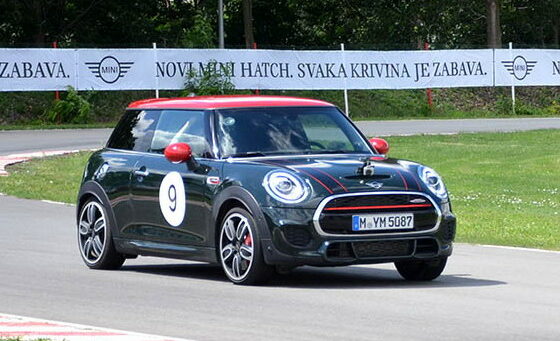 Novi Mini JCW počeo sa prodajom u Srbiji