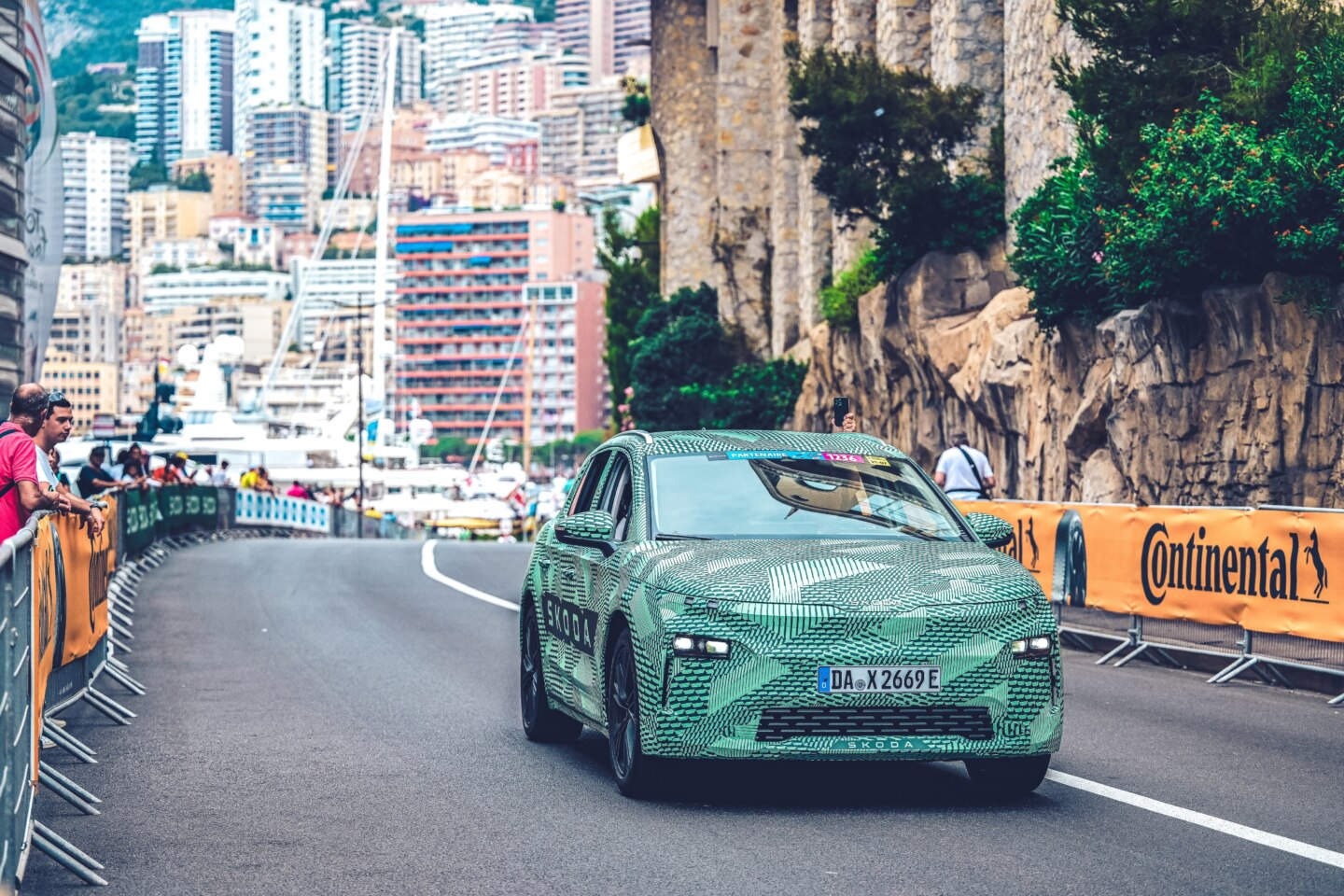 U poslednjoj etapi ovogodišnjeg Tour de Francea nastupila je kamuflirana Škoda Elroq