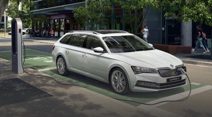 Škoda Superb: Plug-in hibridni pogonski sklop dostupan uskoro