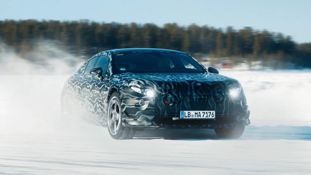 Mercedes-AMG koji će se staviti naspram Porsche Taycana debituje u junu